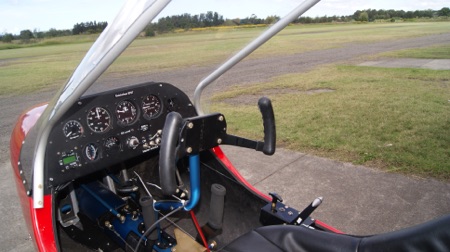 Quicksilver GT400 Cockpit