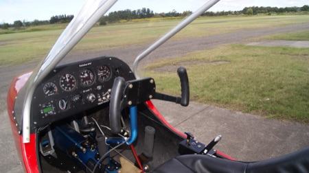 Quicksilver GT400 Cockpit